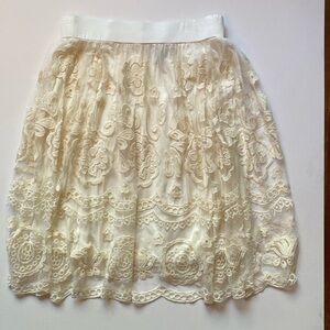 NWOT Chelsea & Theodore Elegant Lace Skirt in Cream size large